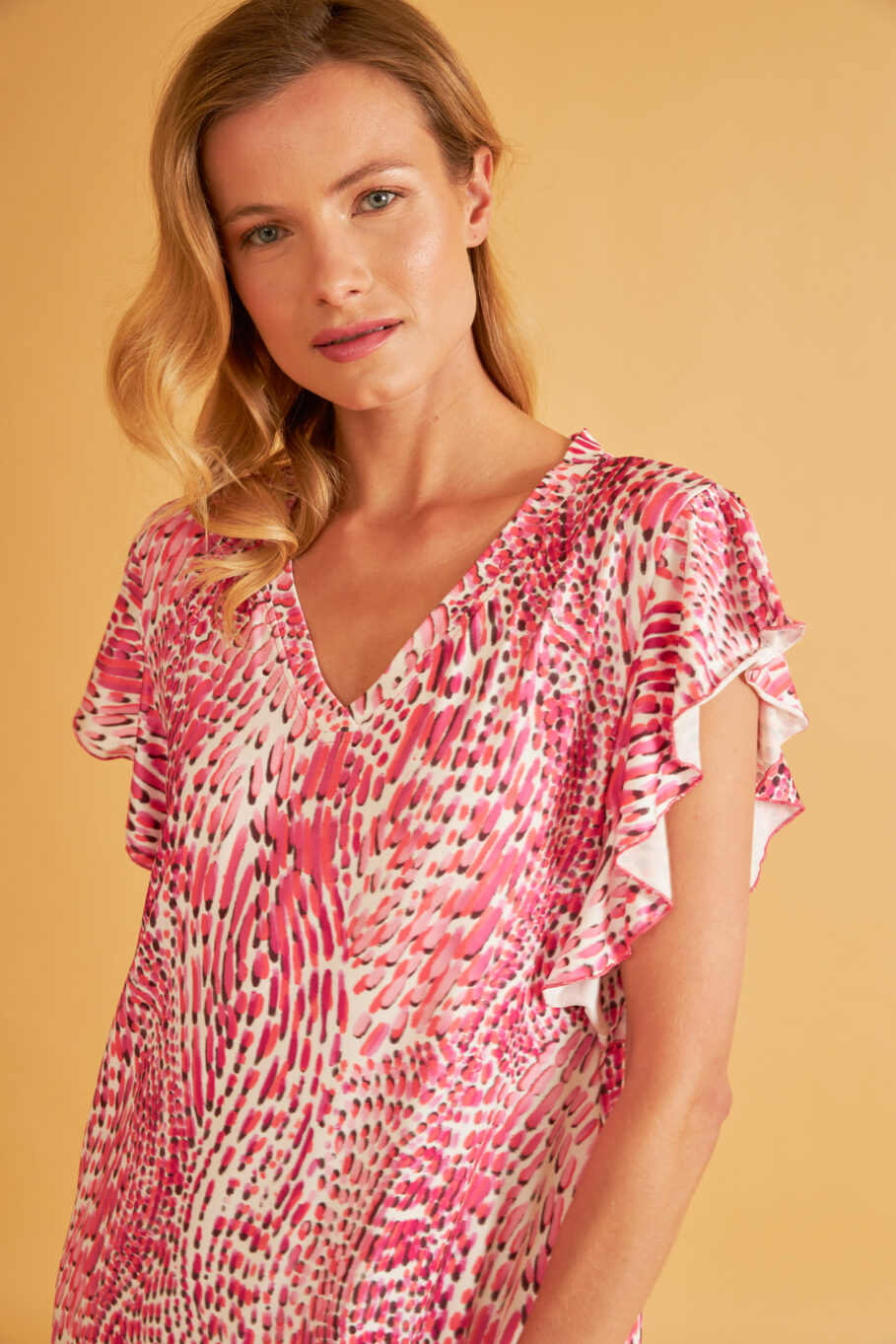 Printed Polyester/Elastane Short Dress with Ruffles - Fuchsia 506626<br><br>