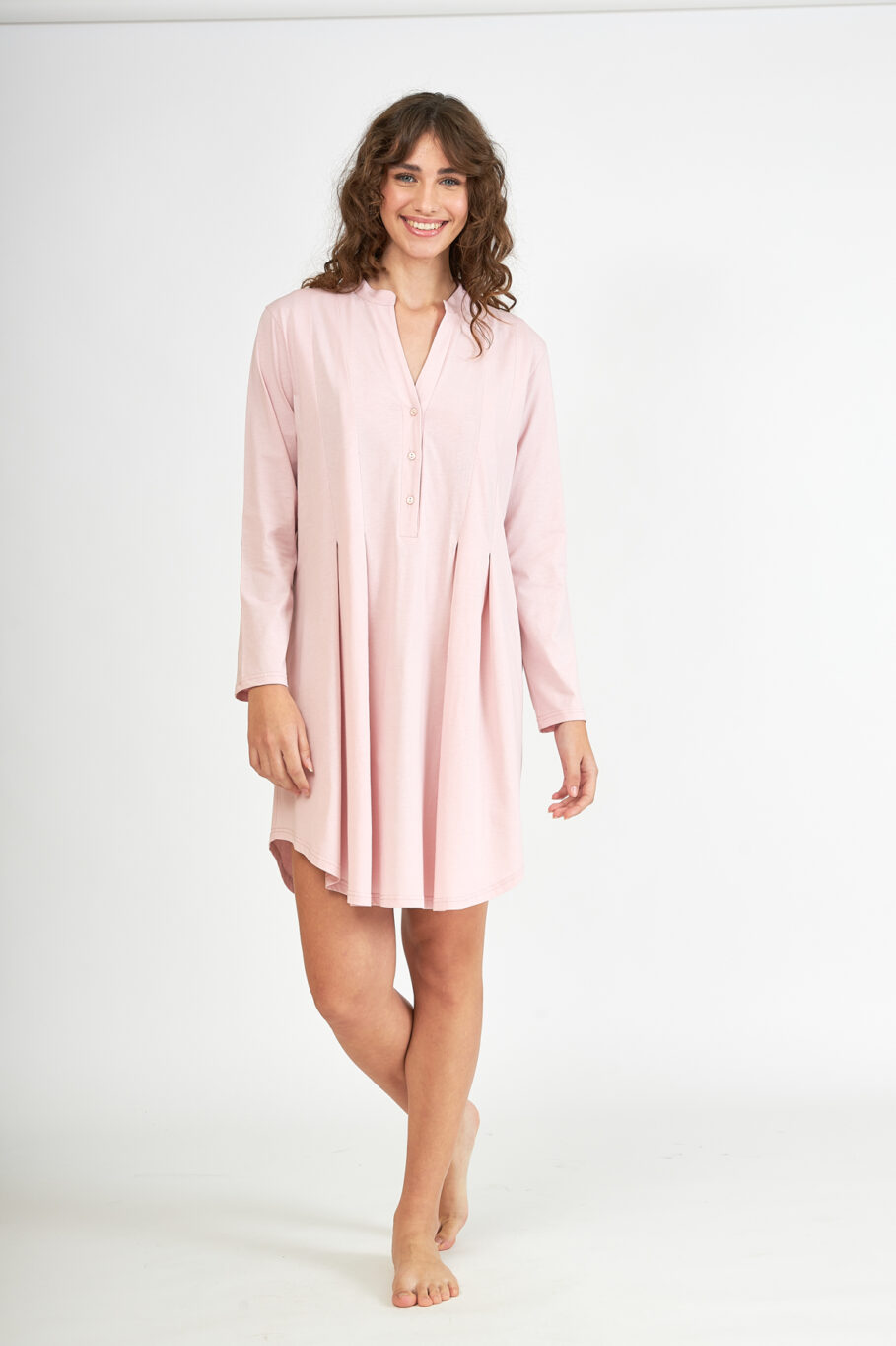 Cotton modal nightgown: Monochrome with buttons.
Ideal choice for pregnant women – Dusty pink