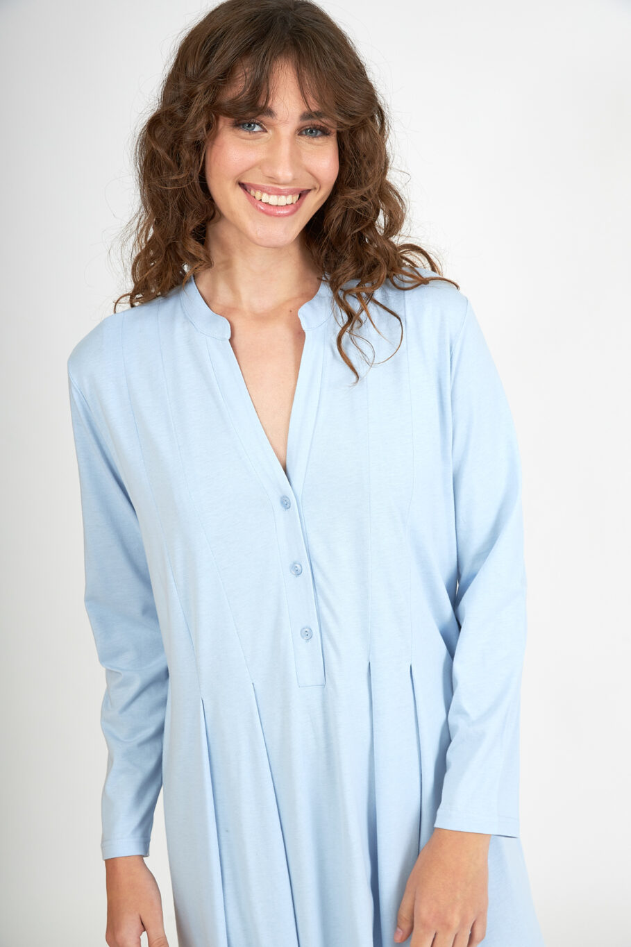 Cotton modal nightgown: Monochrome with buttons.
Ideal choice for pregnant women – Ciel