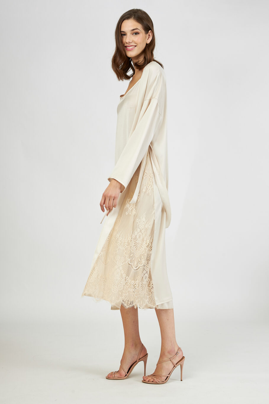 Satin Midi Robe with Lace - Beige 607518