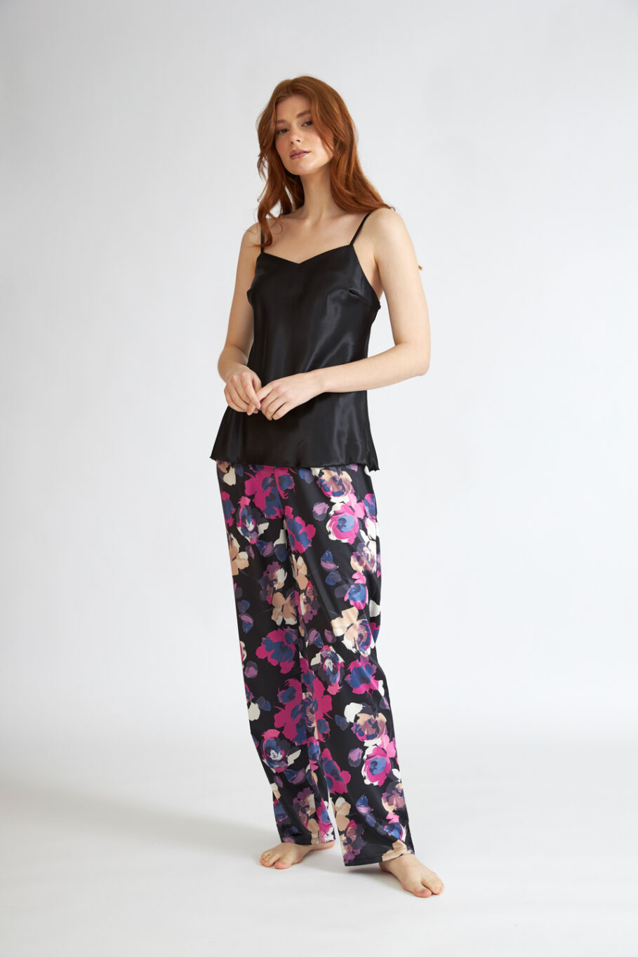 Γυναικεία Πιτζάμα Σατέν με ράντα και Floral Black print παντελόνι 605502