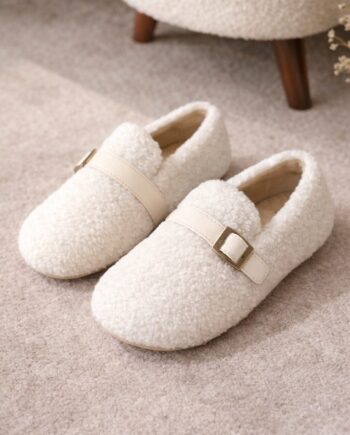 Closed Slippers with Buckle – White 707408