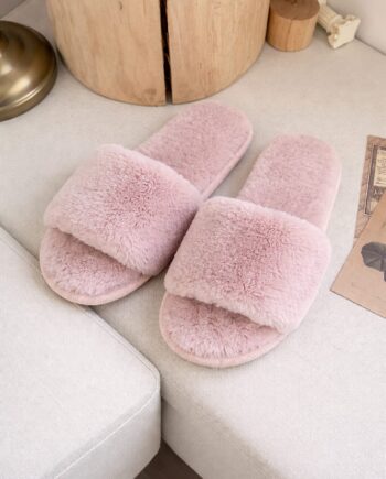 Fuzzy Slippers – Pink 707411